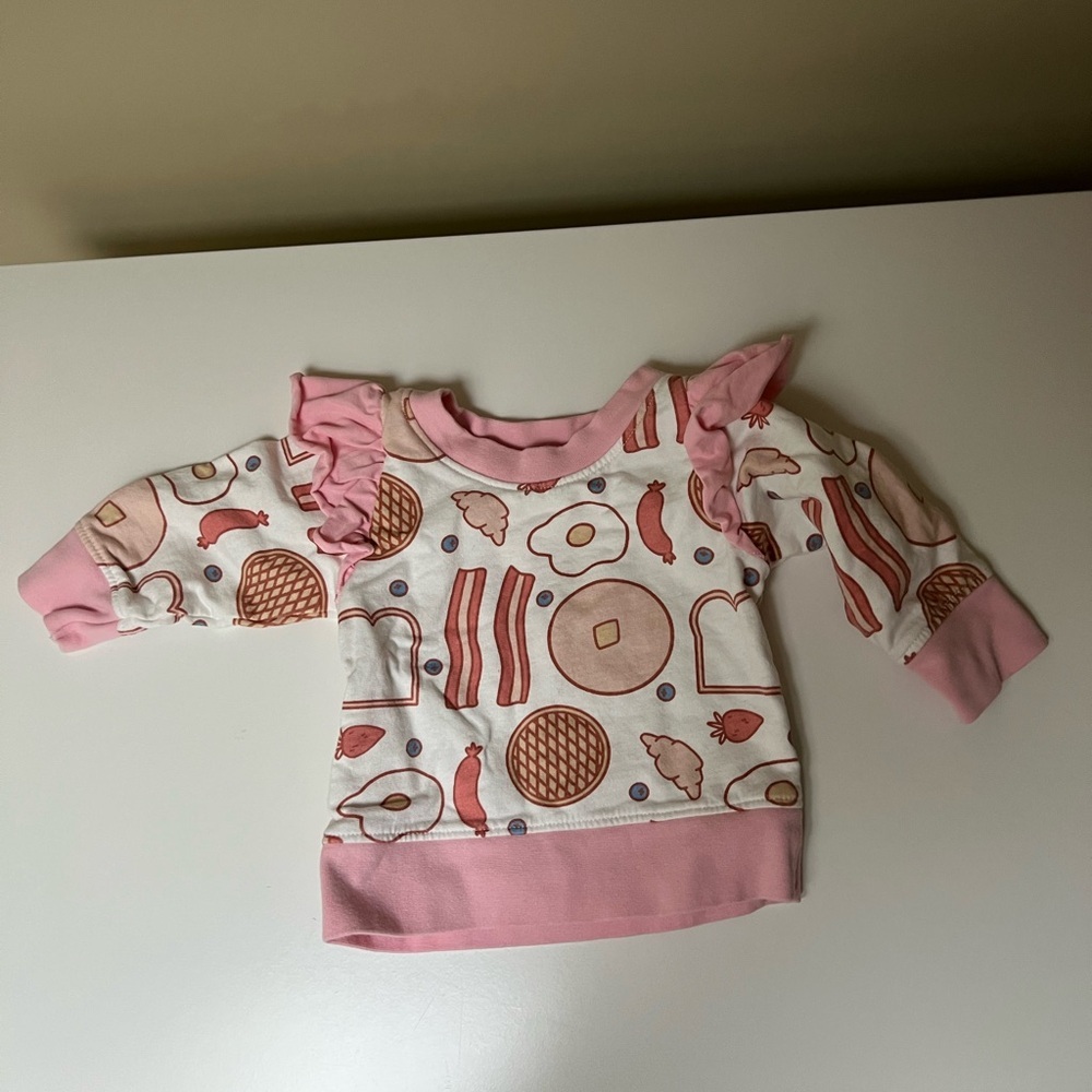 Monica and Andy Breakfast Patterned Ruffle Sweatshirt‎ - Picture 2 of 6